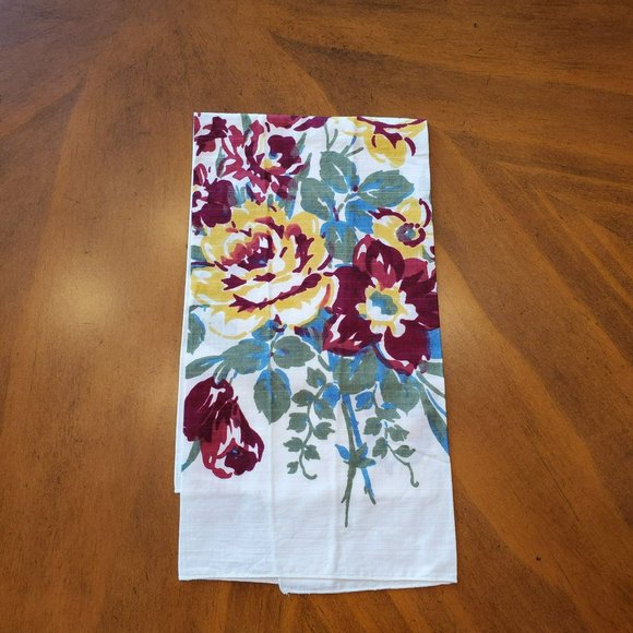 Vintage Guest Fingertip Towel, Handpainted Floral Design, Roses Flowers - Picture 1 of 6